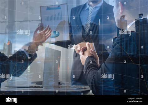 Double Double Hand Clap Hi Res Stock Photography And Images Alamy