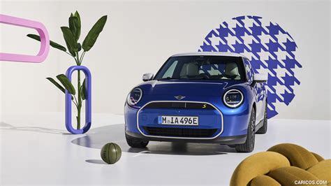 2024 MINI Cooper Electric SE Front Caricos