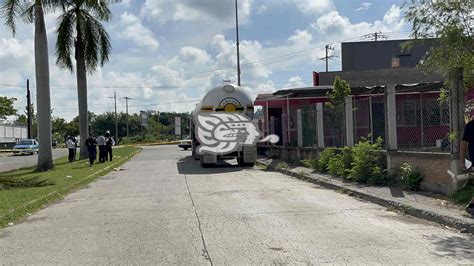 Video Por fuga de gas evacúan jardín de niños en Poza Rica