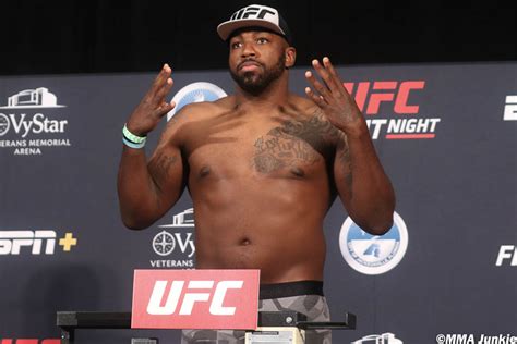 walt-harris-ufc-on-espn-8-official-weigh-ins | MMA Junkie