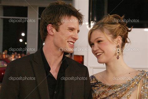 Luke Mably and Julia Stiles – Stock Editorial Photo © s_bukley #17523335