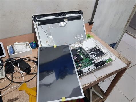 Service Perbaikan Dan Penggantian Layar Panel LCD LED PC AIO