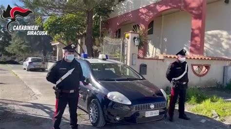 Video Mafia Sequestrati Beni Per Due Milioni Di Euro Al Clan Nardo