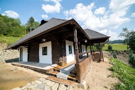 Modele De Case Din Bucovina Arhitectura Traditionala In Locuinte Pline