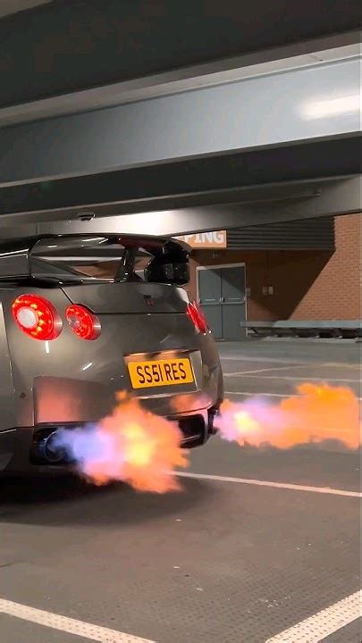 Nissan Gt R R35 Gtr Fire Backfire Flame Thrower Shots Exhaust Sound