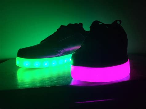 Black Light Up - Premium 1 Lo | Heelys