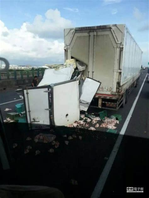 國1安定段車禍 駕駛飛出重傷 社會 中時