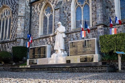 Il Y A Ans Les Monuments Aux Morts Fleurissaient Partout En France