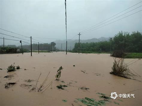 广东韶关暴雨如注 河水上涨内涝严重 图片频道