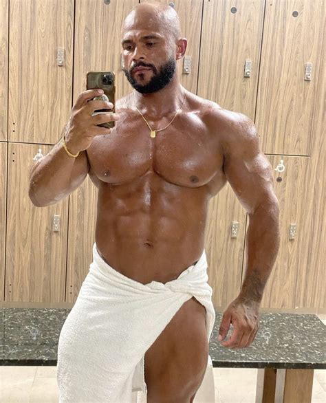 Hot Dudes Good Mood On Twitter RT Thickmusclelove