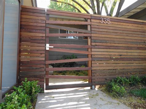 Panels Framed In Redwood Recycled Redwood Horizontal Fence Modern