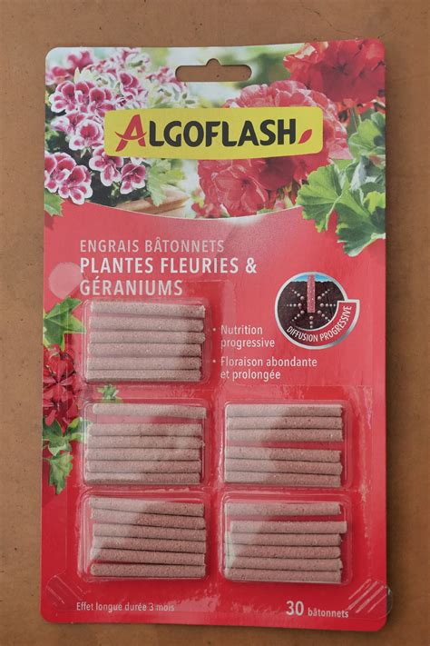 Engrais Plantes fleuries Géraniums bâtonnets 27g Algoflash Jardi