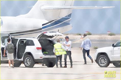 Brad Pitt Waves Goodbye Before Hopping On A Private Plane Photo