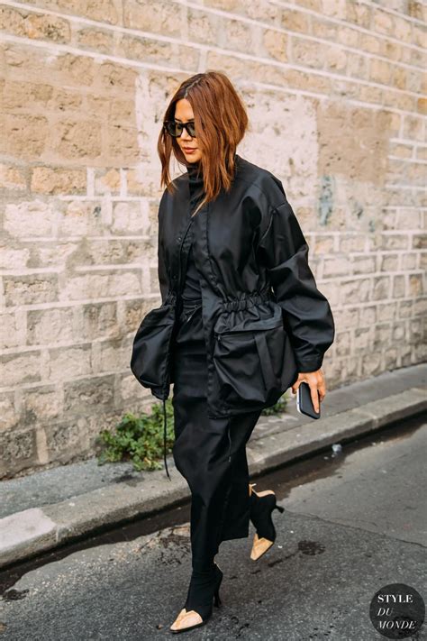 Christine Centenera Wears Black Sunglasses A Black Legging Artofit