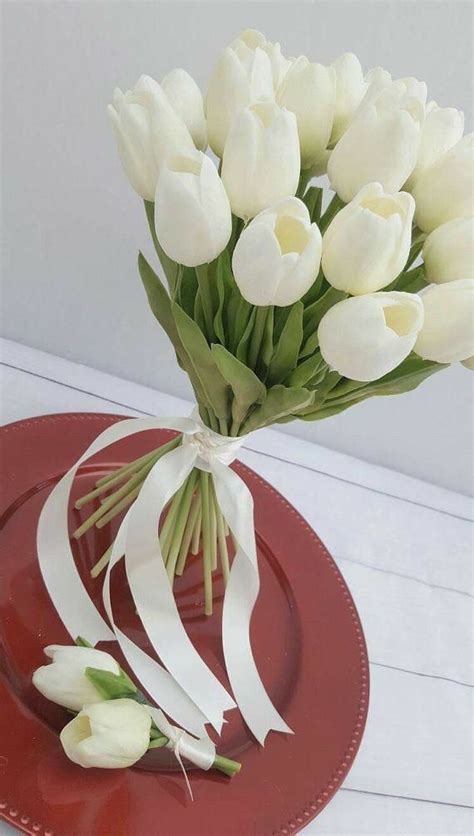 Bride S Bouquet Tulip Bouquet Wedding Small Wedding Bouquets