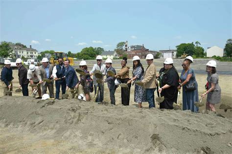 After Delays Bridgeport Breaks Ground On New Bassick High School