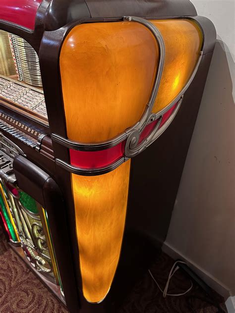 Wurlitzer Juke Box Model Original And Restored Art Deco Circa