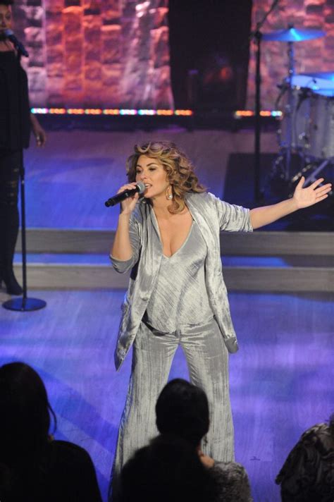 40 Hot Shania Twain Bikini Photos 12thBlog