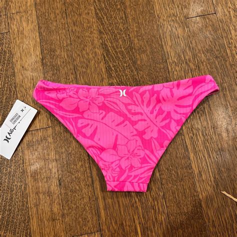 Hurley Women S Pink Bikini And Tankini Bottoms Depop