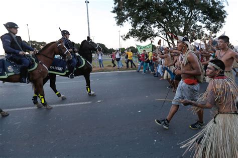 Powerful Photos Capture The Defiance Of Brazil S Indigenous People