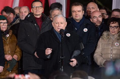 Protest PiS Kaczyński Chcą przejąć wszystkie instytucje