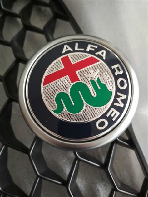 Решетка предна броня Алфа Ромео Джулия гр. Видин Вида 1 • OLX.bg