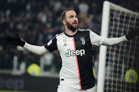 Calcio Higuain Annuncia Ritiro Smetto Nel Momento Migliore Sky Tg