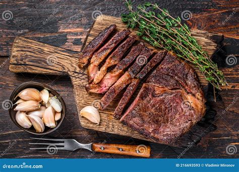 Ger Stetes Und In Scheiben Geschnittenes Rib Eye Rindfleisch Steak Auf