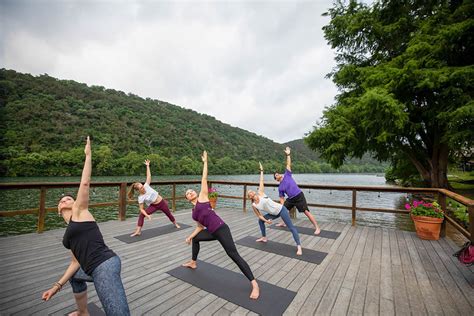 The 9 Best Lakeside Retreats For A Relaxing And Memorable Vacation