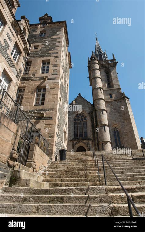 Edificio historico finistere fotografías e imágenes de alta resolución