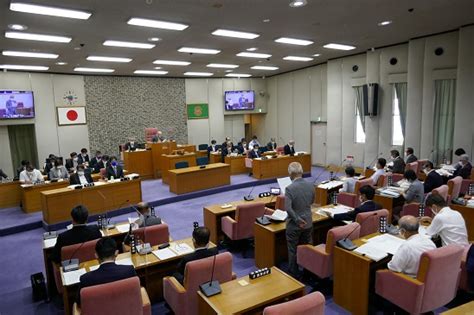 第3回定例会・本会議（2日目）が行われました｜ 議会トピックス｜ 市議会｜ 古賀市オフィシャルページ