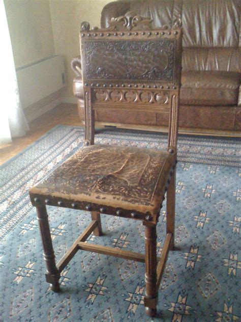 Chaise Ancienne Cuir Et Bois Le Specialiste Du Meuble Ancien