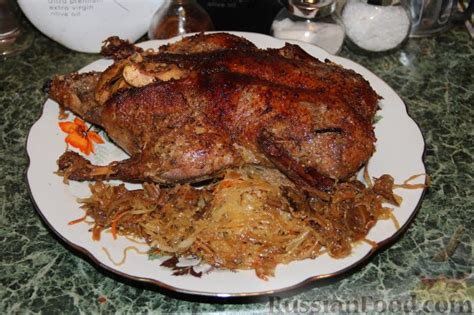 Рецепт: Утка с яблоками и квашеной капустой на RussianFood.com