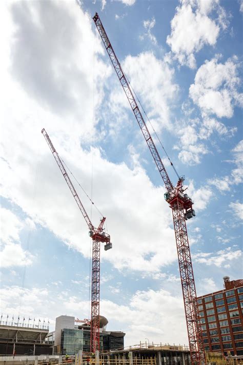 Two Tower Cranes On Small Lot Build Minneapolis Next Great High Rise