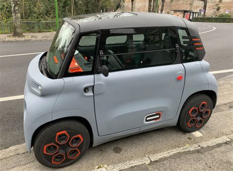 Atelier di Giuseppe Ponticelli Citroën Ami la prova della microcar