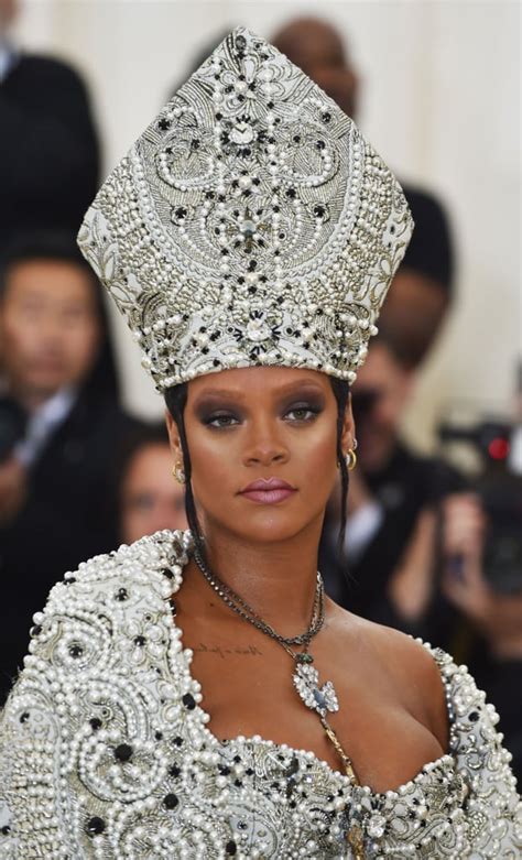 Rihannas Best Beauty Looks Popsugar Beauty