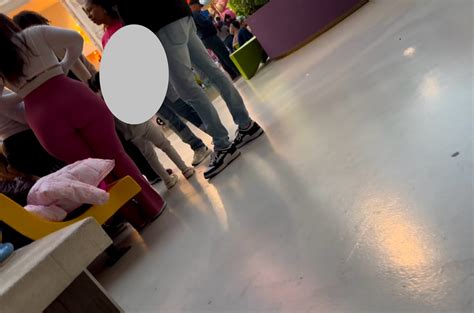 Mega Phat Ass Booty Latina In Bubblegum Pink Leggings Spandex