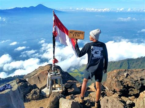 Gunung Arjuno Sejarah Misteri Harga Tiket Masuk Lokasi