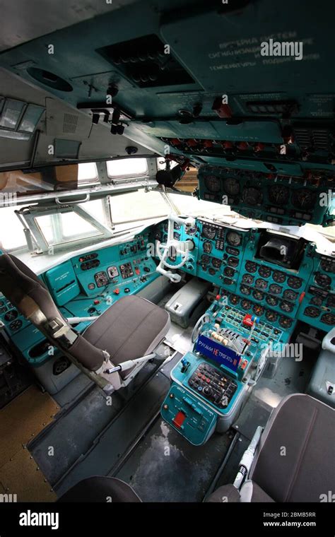 Interior view of the cockpit of an old Ilyushin Il-62 "Classic" long ...