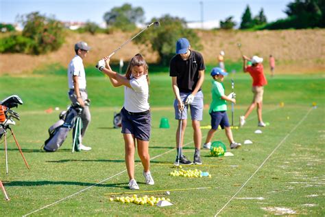 Manhã repleta de golfe e muita animação entre pais e filhos