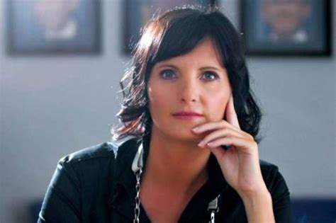 simona toplak  histericni sloveniji revija reporter
