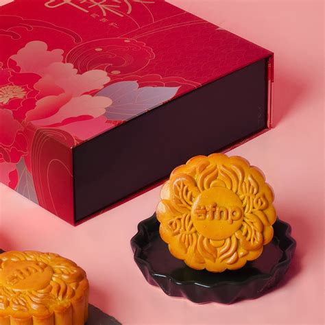 FNP Pure Lotus Paste Mooncakes Delivery In Singapore FNP SG