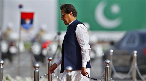 Pakistan Crisis Highlights No Confidence Motion Against Pakistan Prime