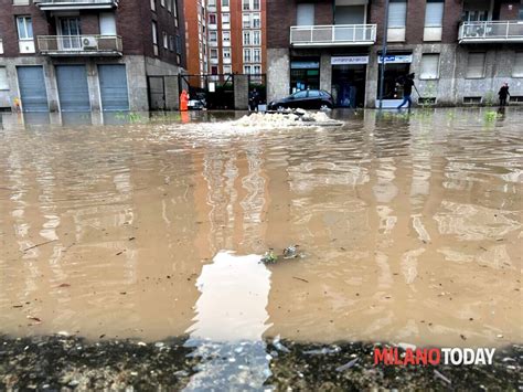 Esonda Il Seveso A Milano Foto Mesa Paniagua