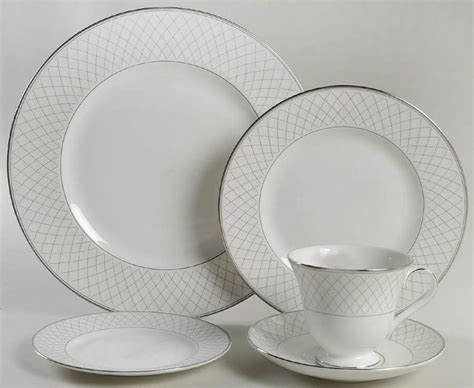 Crosshaven Platinum 5 Piece Place Setting By Waterford China Replacements Ltd