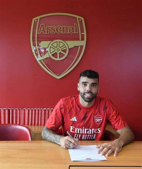 Transfer: Arsenal sign Spanish goalkeeper David Raya from Brentford - Vanguard News