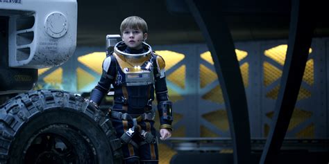 Max Jenkins As Will Robinson In Season 1 Episode 10 Of Lost In Space Netflix