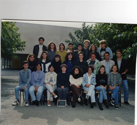 Photo de classe 1ère G Adaptation de 1990 Lycée Professionnel Maurice