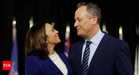 Kamala Harris And Douglas Emhoffs Love Story A Blind Date That