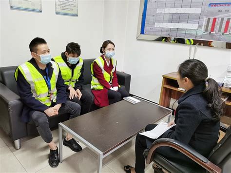 古井收费站开展年度谈心谈话工作 四川成德南高速公路有限责任公司